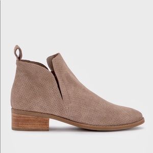 Dolce Vita TIVON PEF BOOTIES IN LT TAUPE